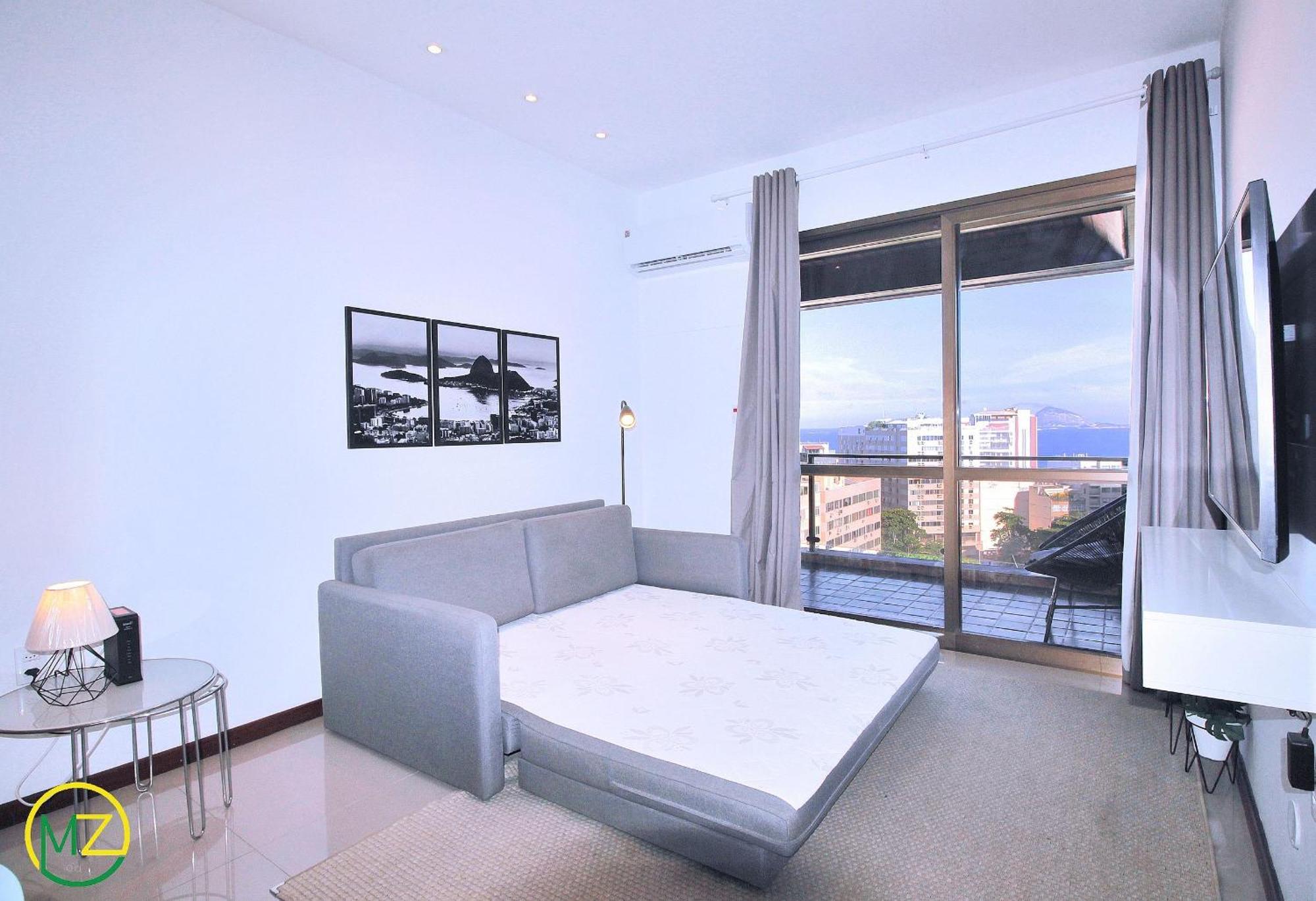 Incrivel Sala E Com Varanda Em Ipanema *